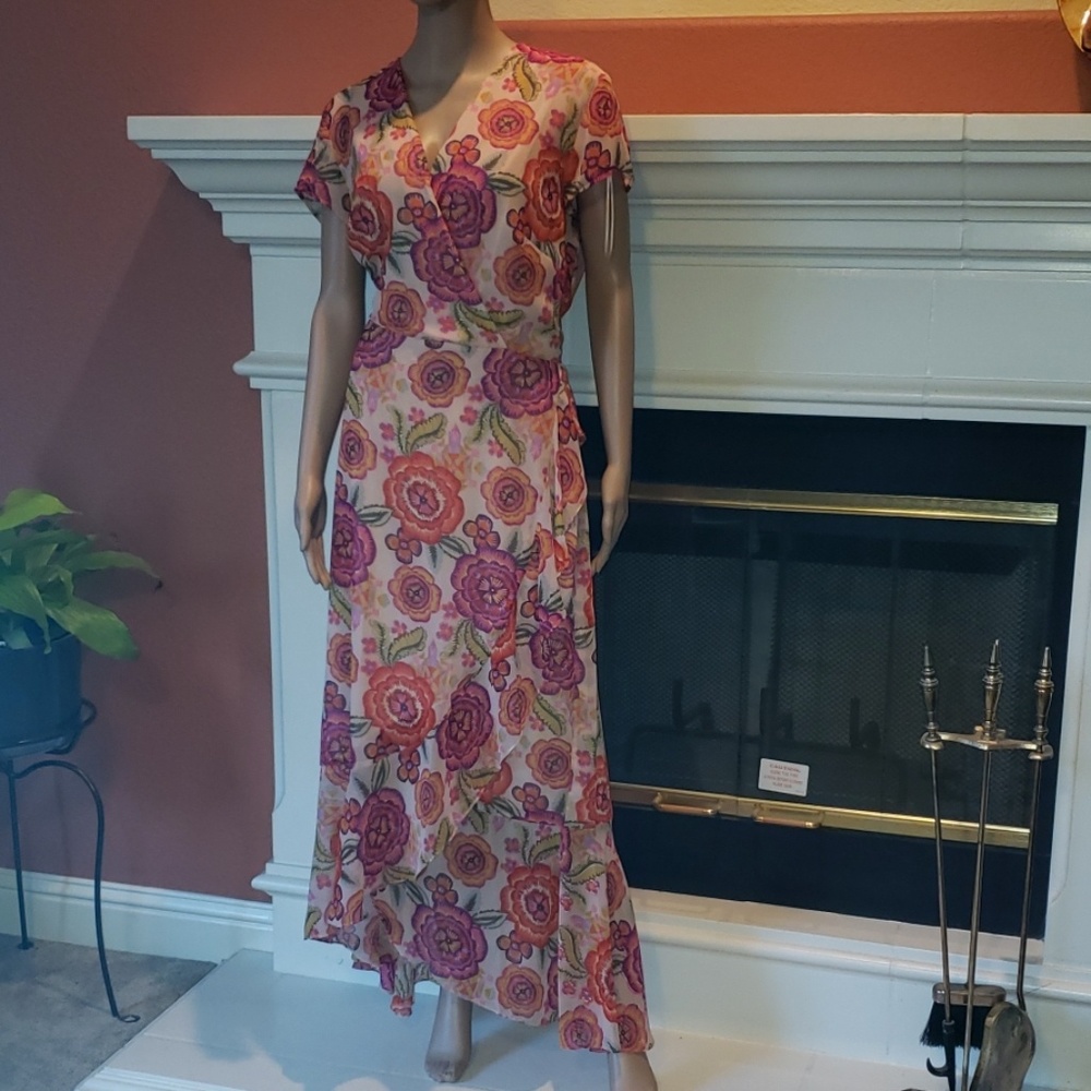Multicolored flower dress, perfect for Summer